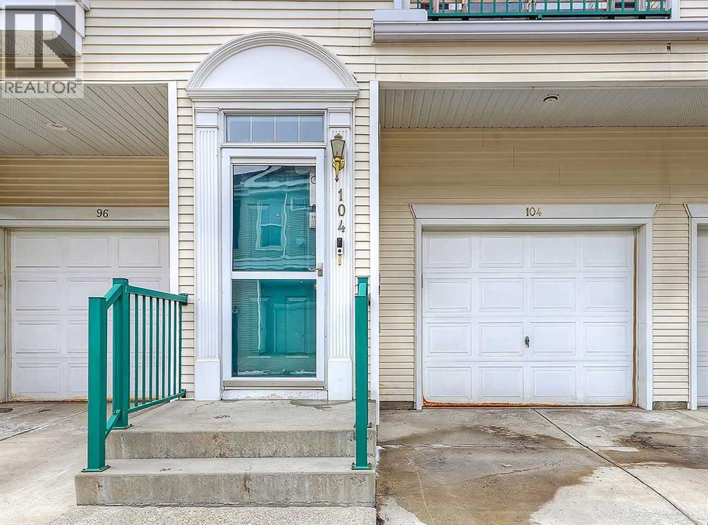 104 Prestwick Gardens SE