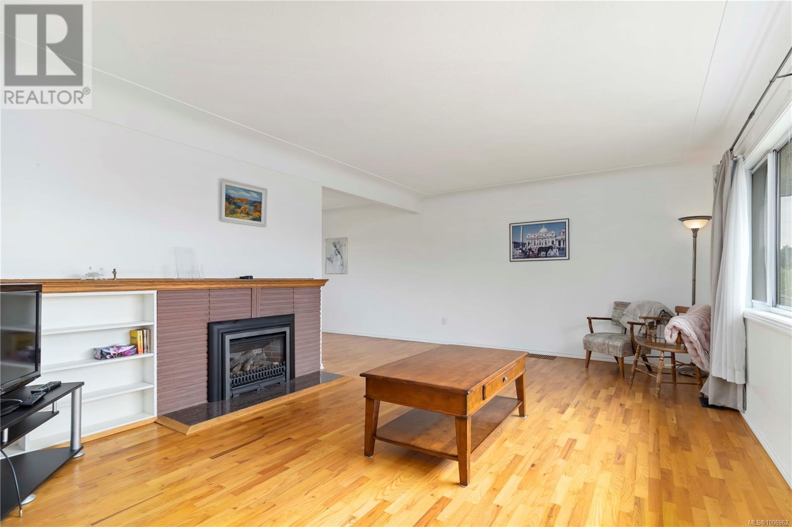 4141 Birtles Ave