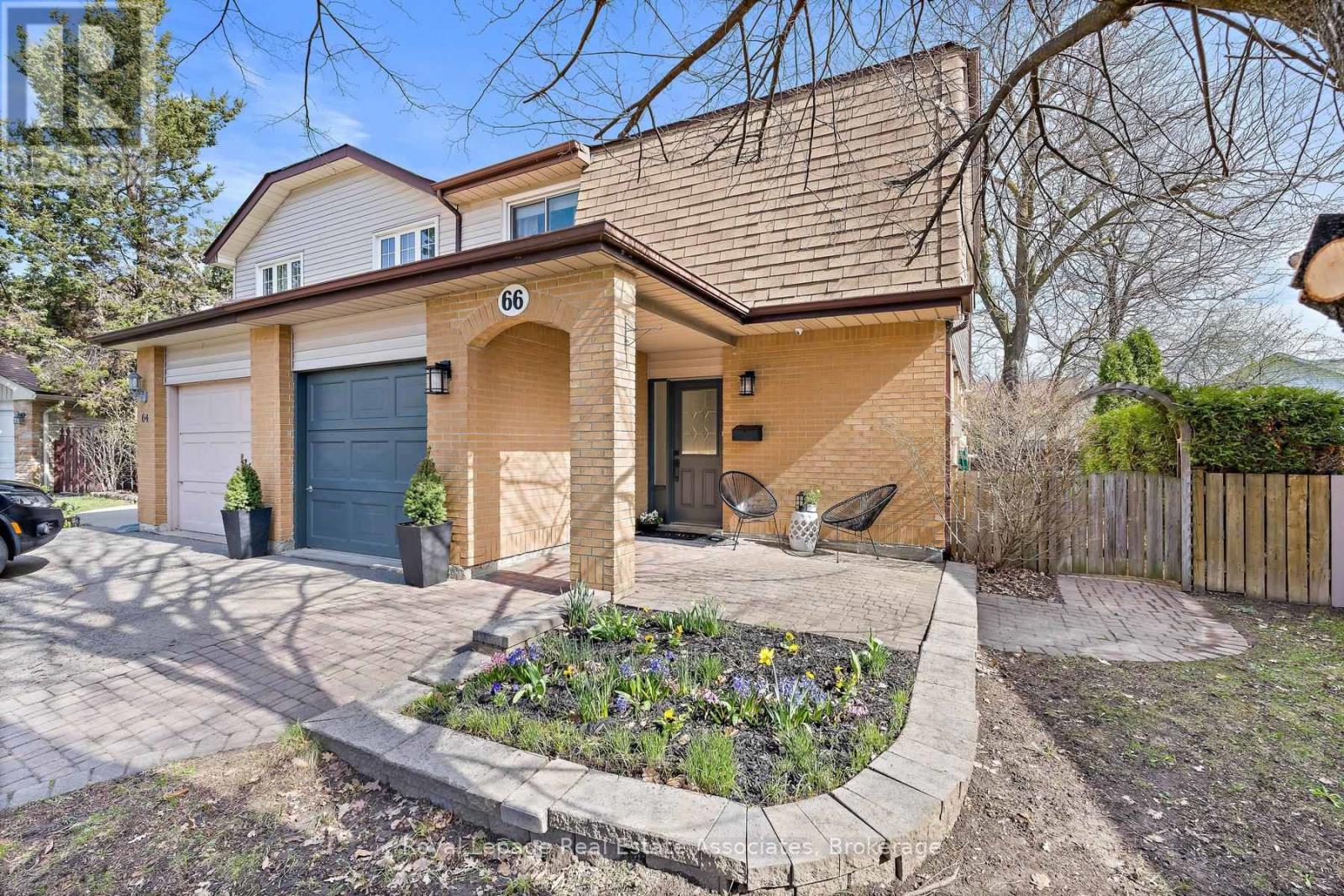 66 LAWNDALE CRESCENT