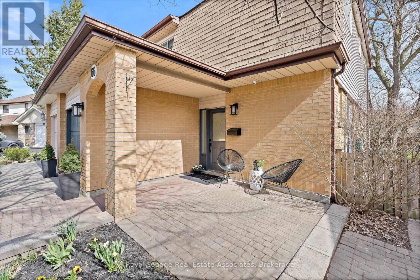 66 LAWNDALE CRESCENT