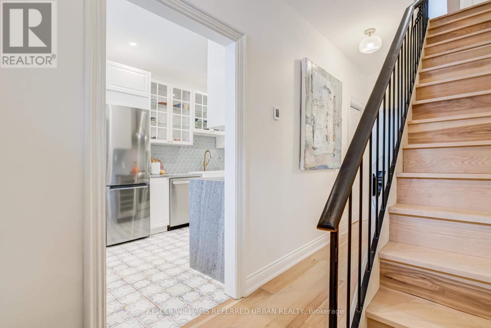 1 - 196 ARTHUR STREET N