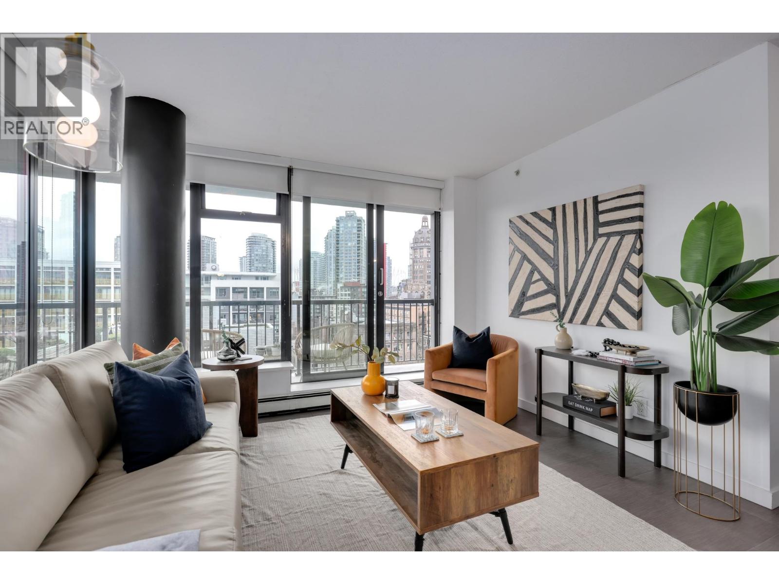 1102 66 W CORDOVA STREET