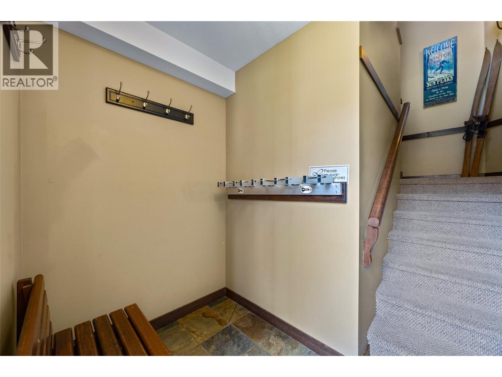 5005 Valley Drive Unit# 16