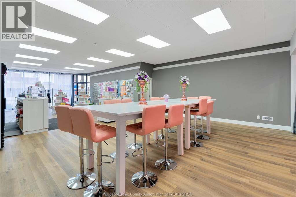 4667 WYANDOTTE STREET East Unit# 4661