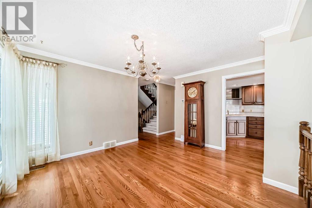 23, 275 Woodridge Drive SW
