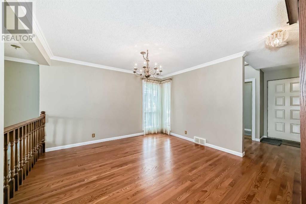 23, 275 Woodridge Drive SW