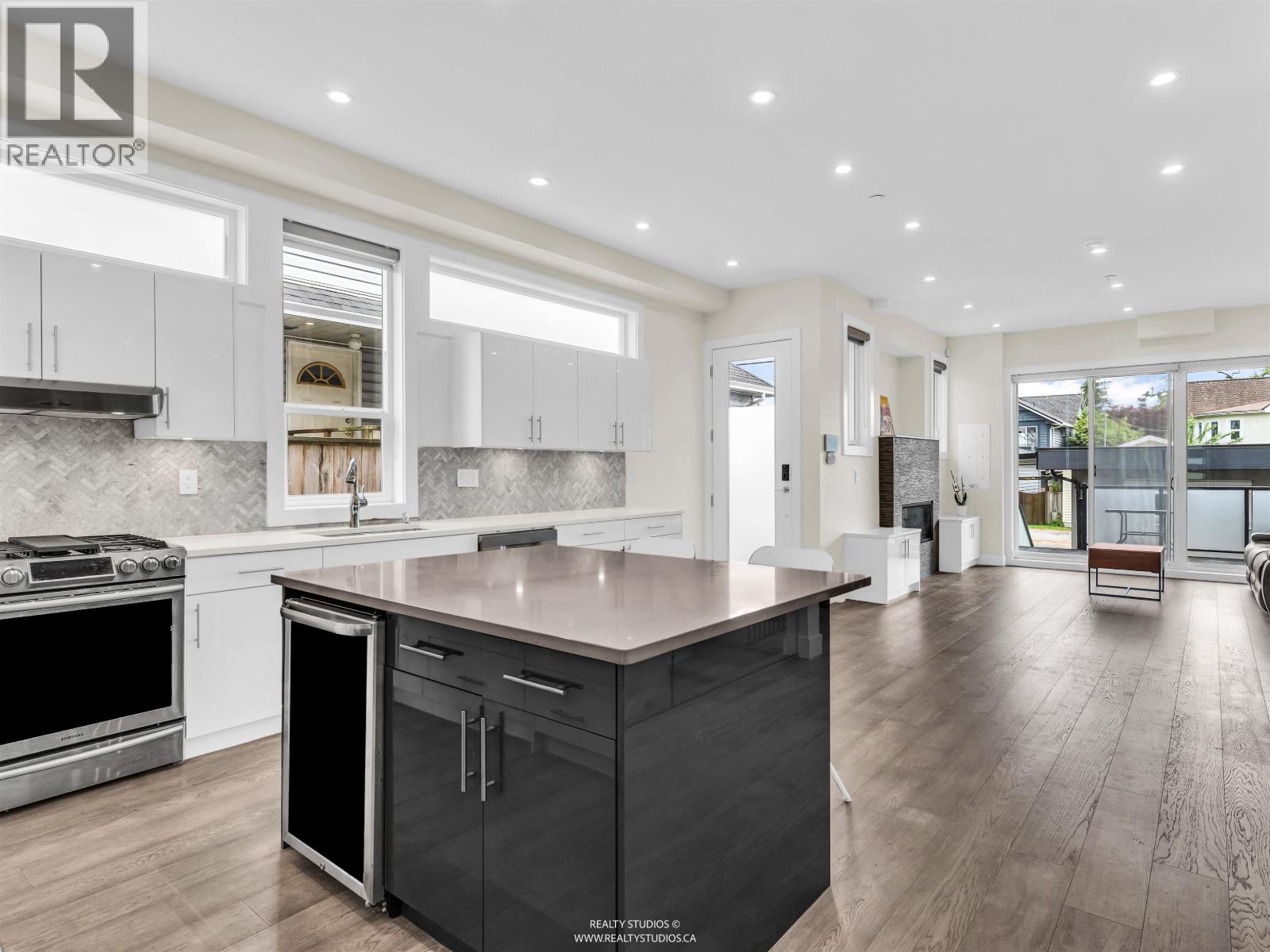 409 W KEITH ROAD