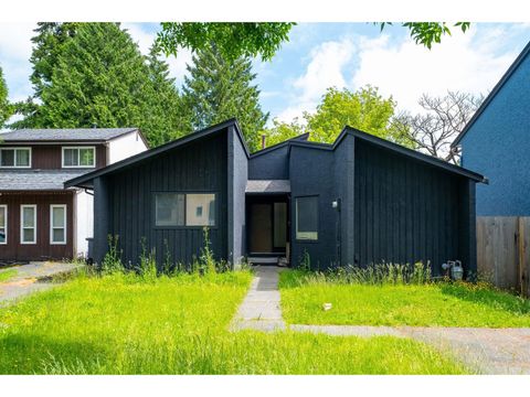 7092 129A STREET Surrey BC V3W6T3