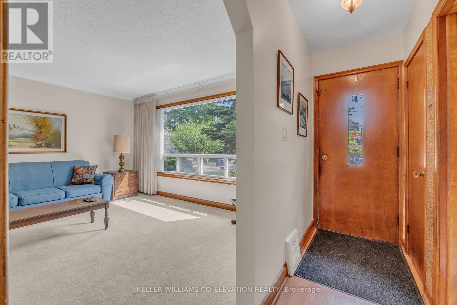 10 ROBINDALE AVENUE