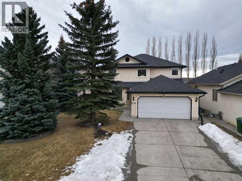 668 Scimitar Bay NW Calgary AB T3L2B2