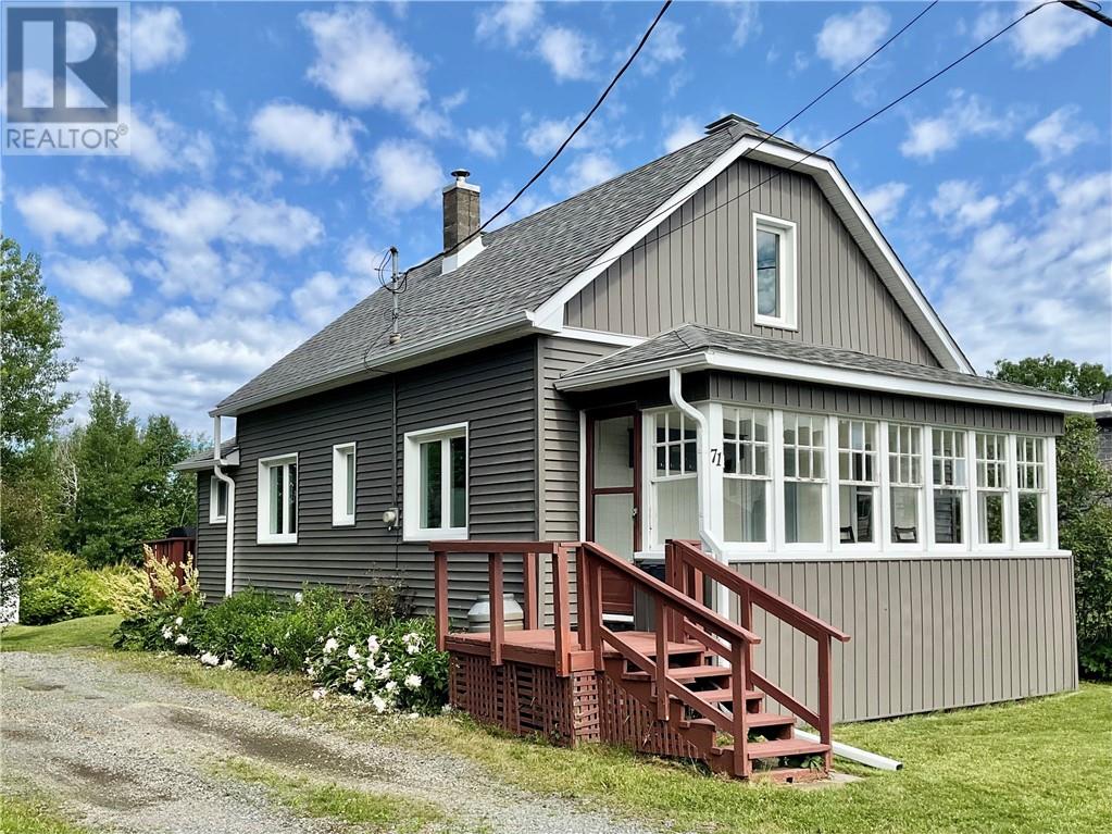 Photo 1 of 17 — 71 Barry Street, Sudbury, ON P3A1R8