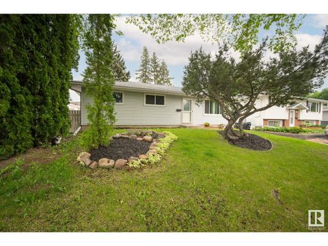 44 MARION DR Sherwood Park AB T8A0M1