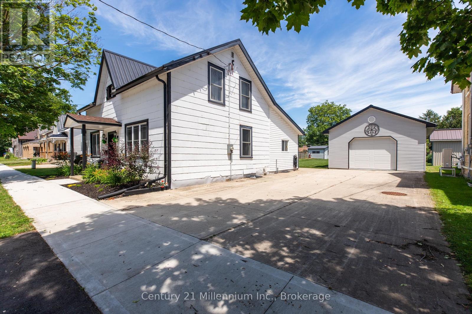 544 LOUISA STREET