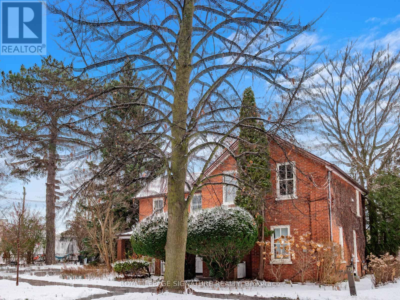 B - 265 COLLEGE STREET