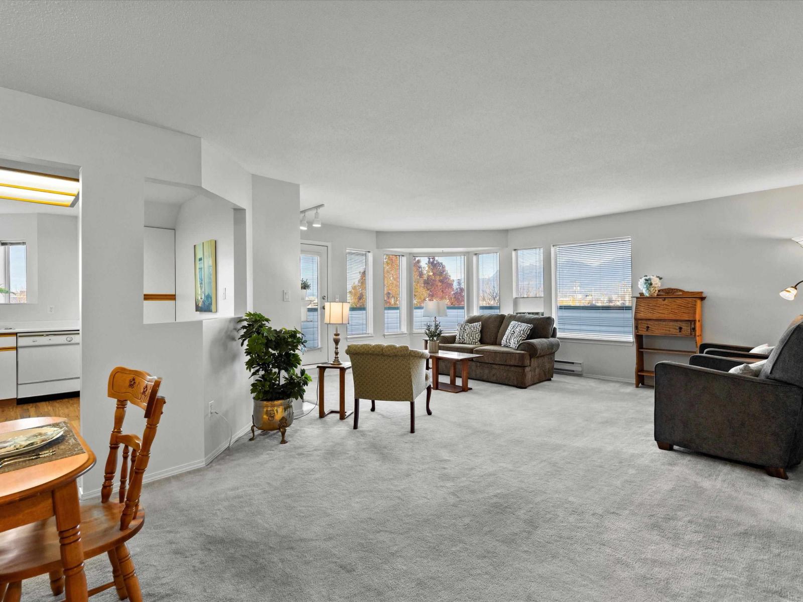 210 7651 AMBER DRIVE|Sardis West Vedder