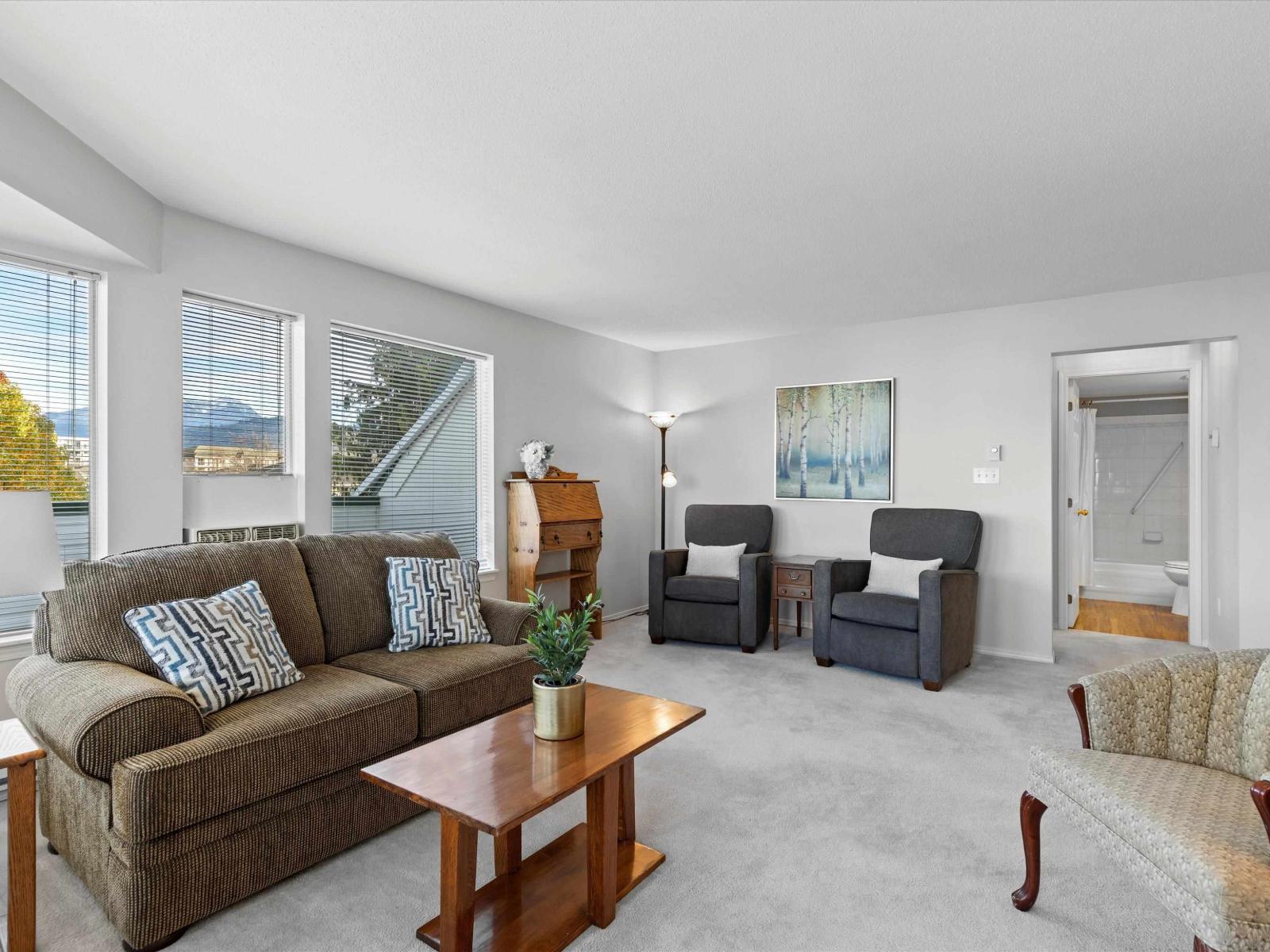 210 7651 AMBER DRIVE|Sardis West Vedder