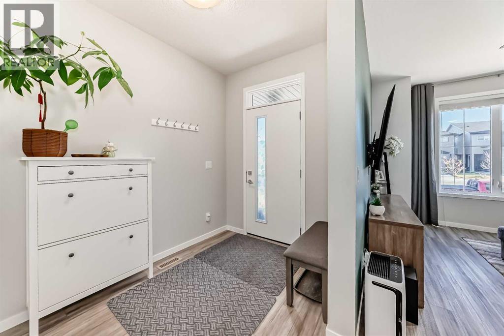 1098 Copperfield Boulevard SE