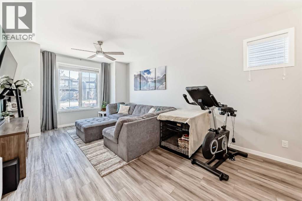 1098 Copperfield Boulevard SE