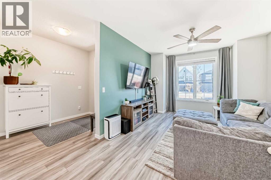 1098 Copperfield Boulevard SE