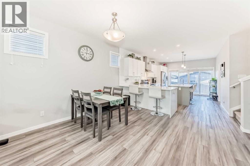 1098 Copperfield Boulevard SE