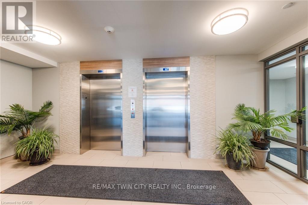 317 - 399 QUEEN STREET S