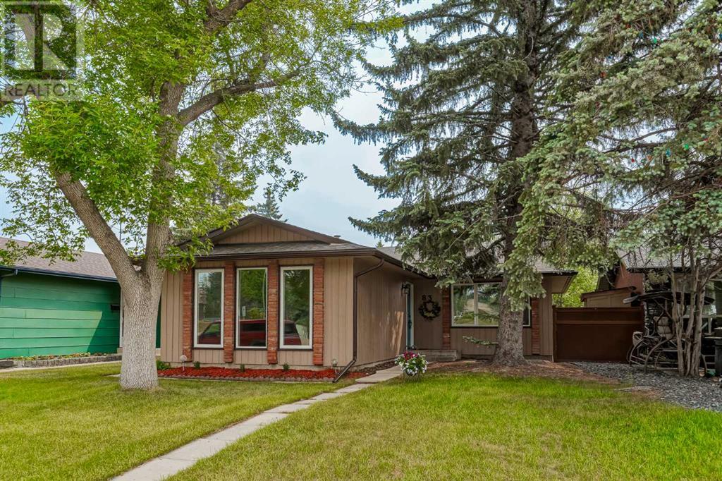 83 Midbend Crescent SE
