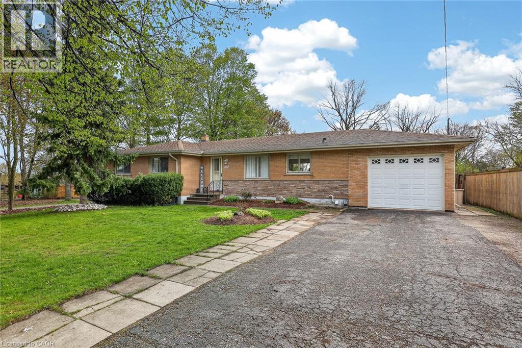269 ROBINSON Street