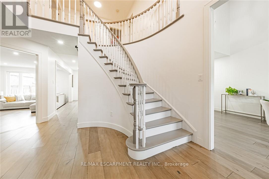 6 WINDMILL PLACE