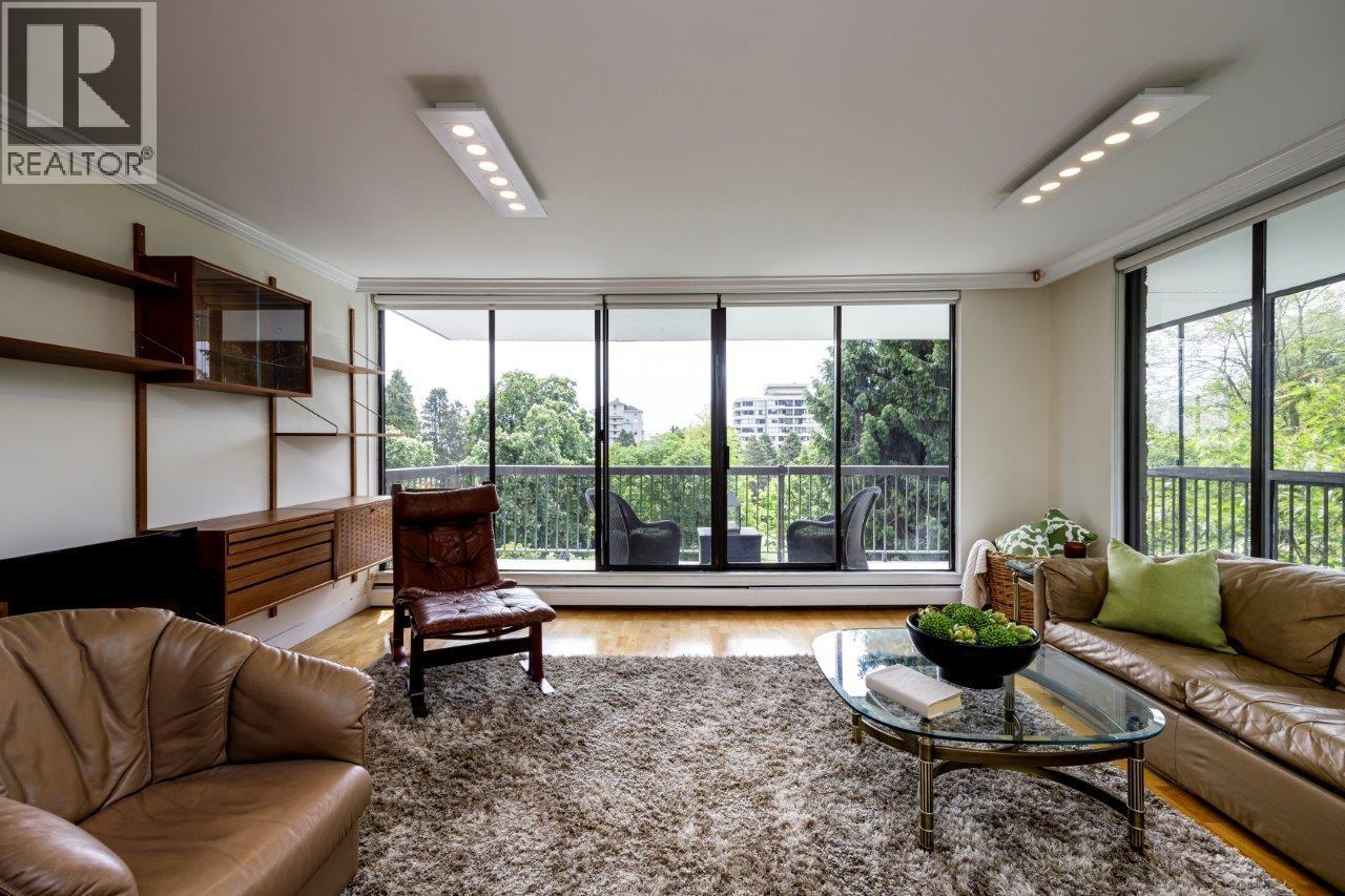 403 114 W KEITH ROAD