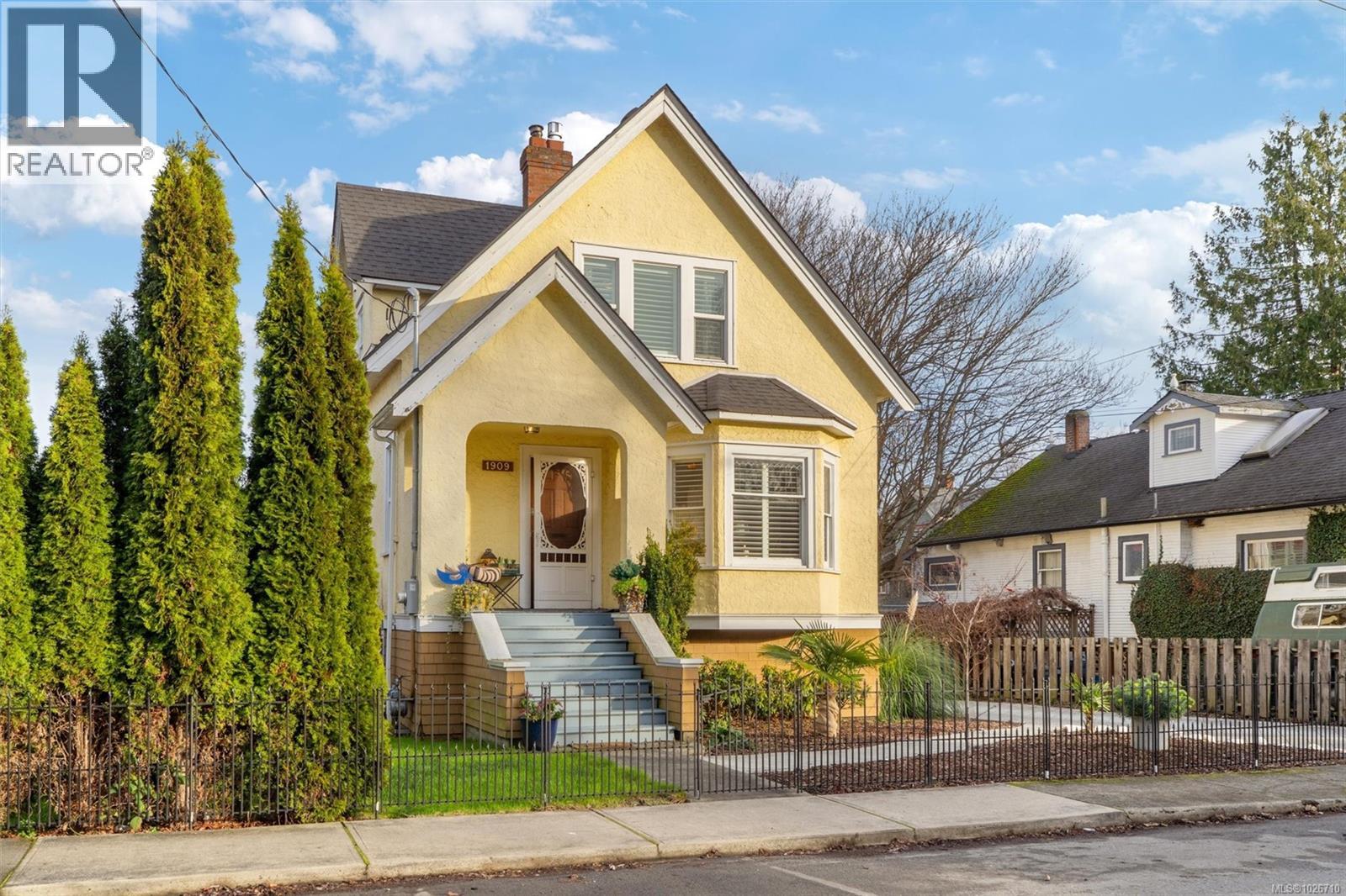 1909 Duchess St
