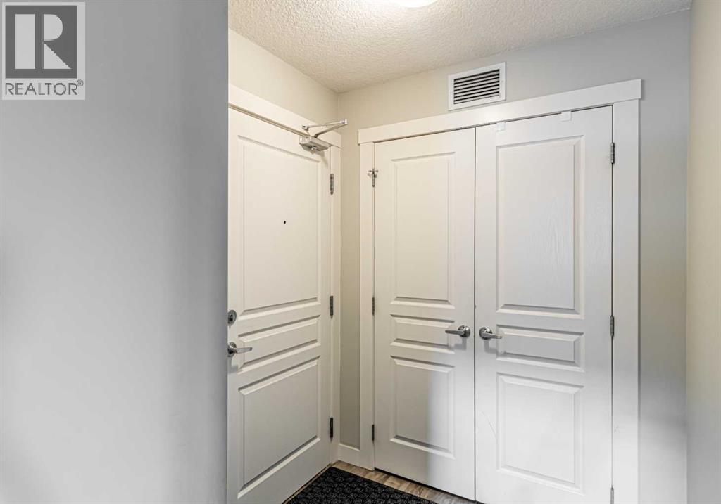 302, 2300 Evanston Square NW