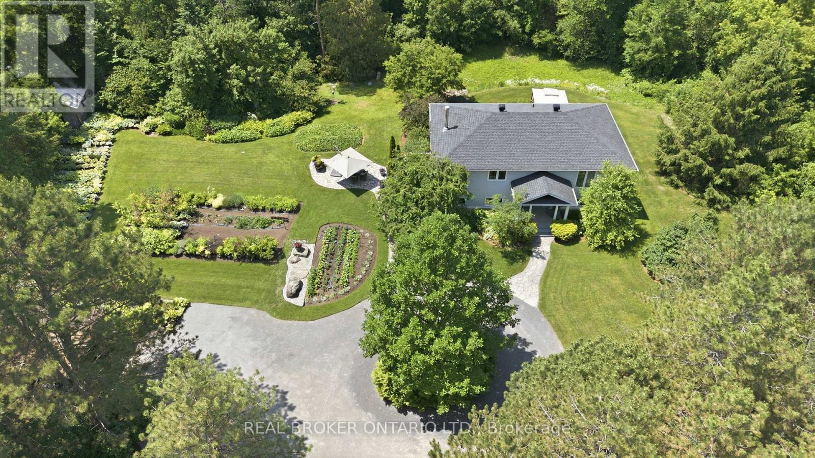 6550 RIDEAU VALLEY DRIVE N