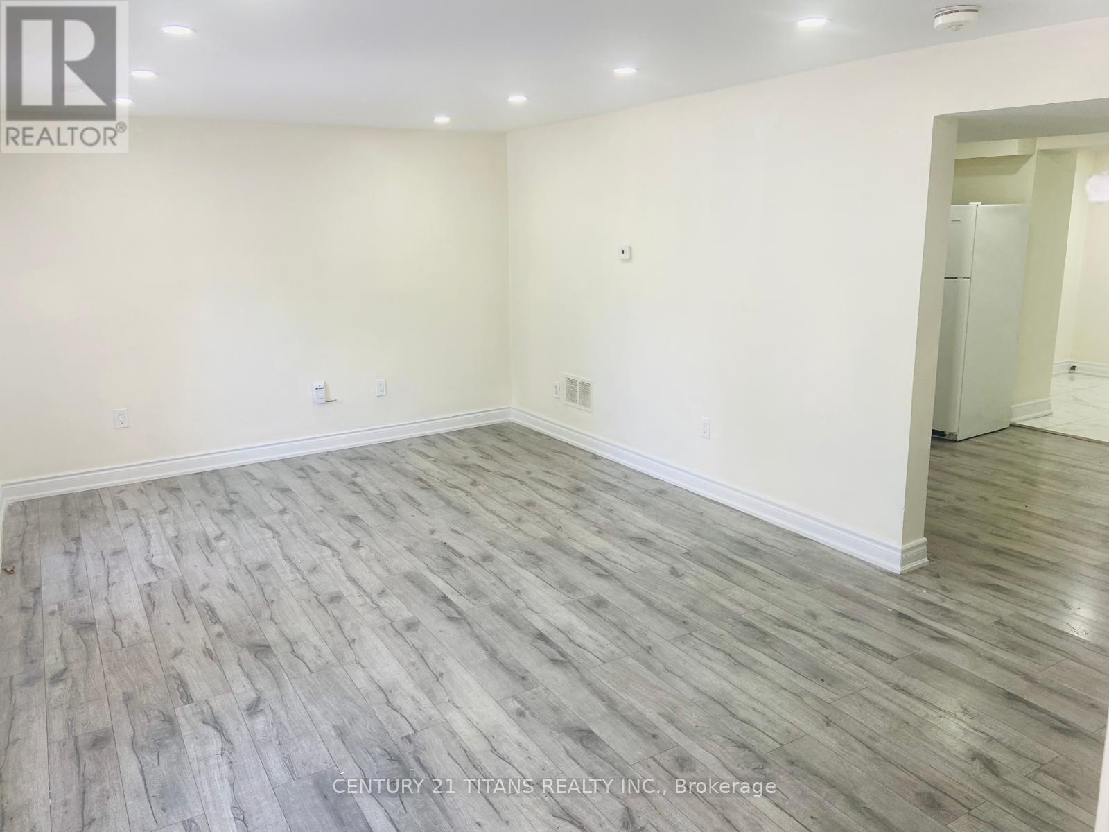 138-140 GRAND AVENUE E