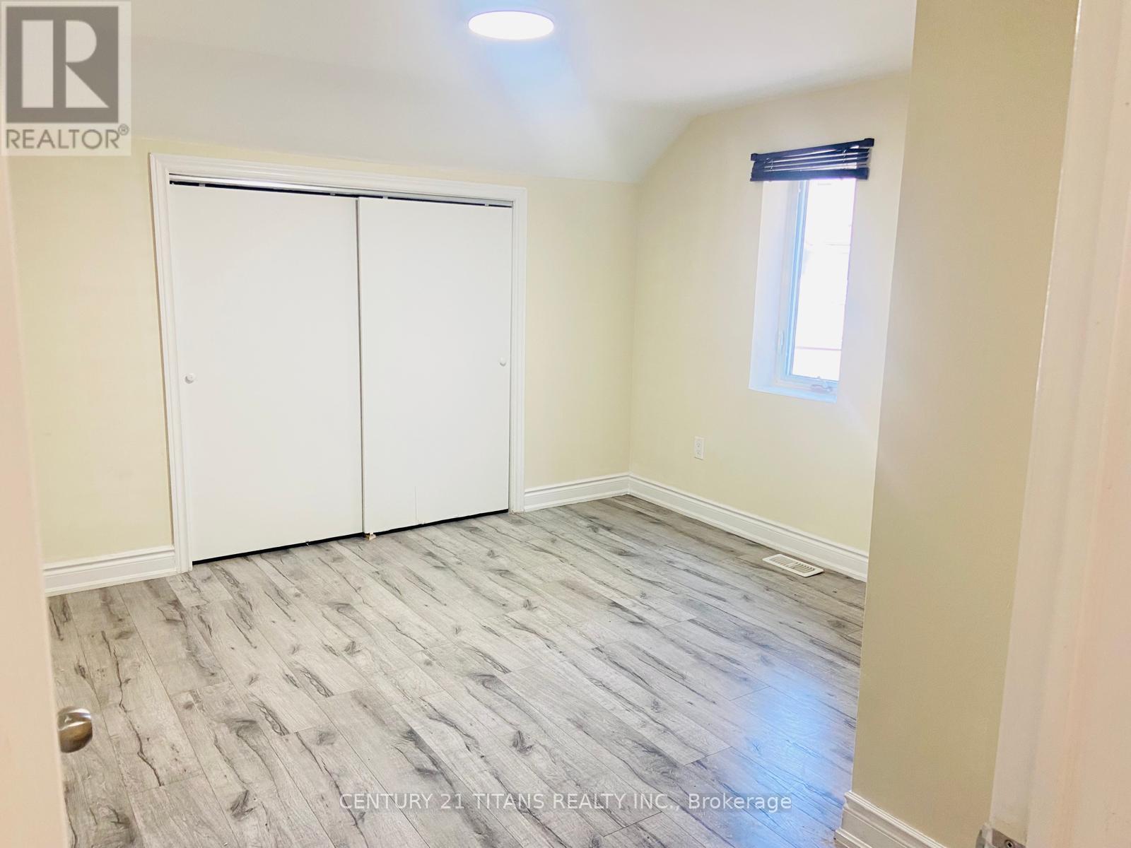 138-140 GRAND AVENUE E