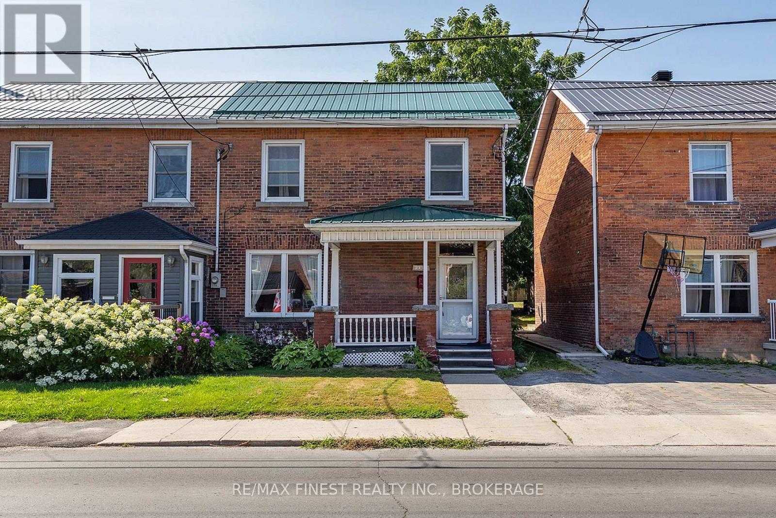 126 STEPHEN STREET