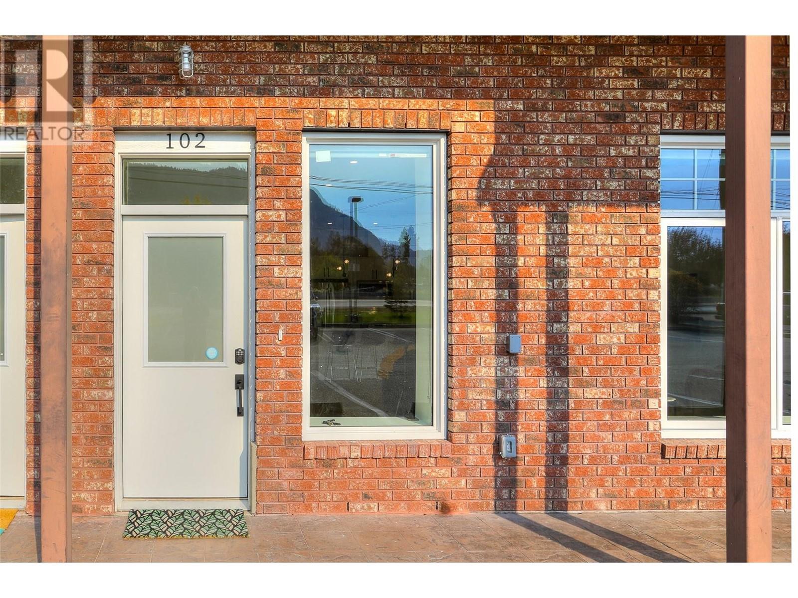 850 Railway Lane Unit# 102