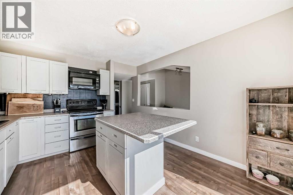 208, 1305 Glenmore Trail SW