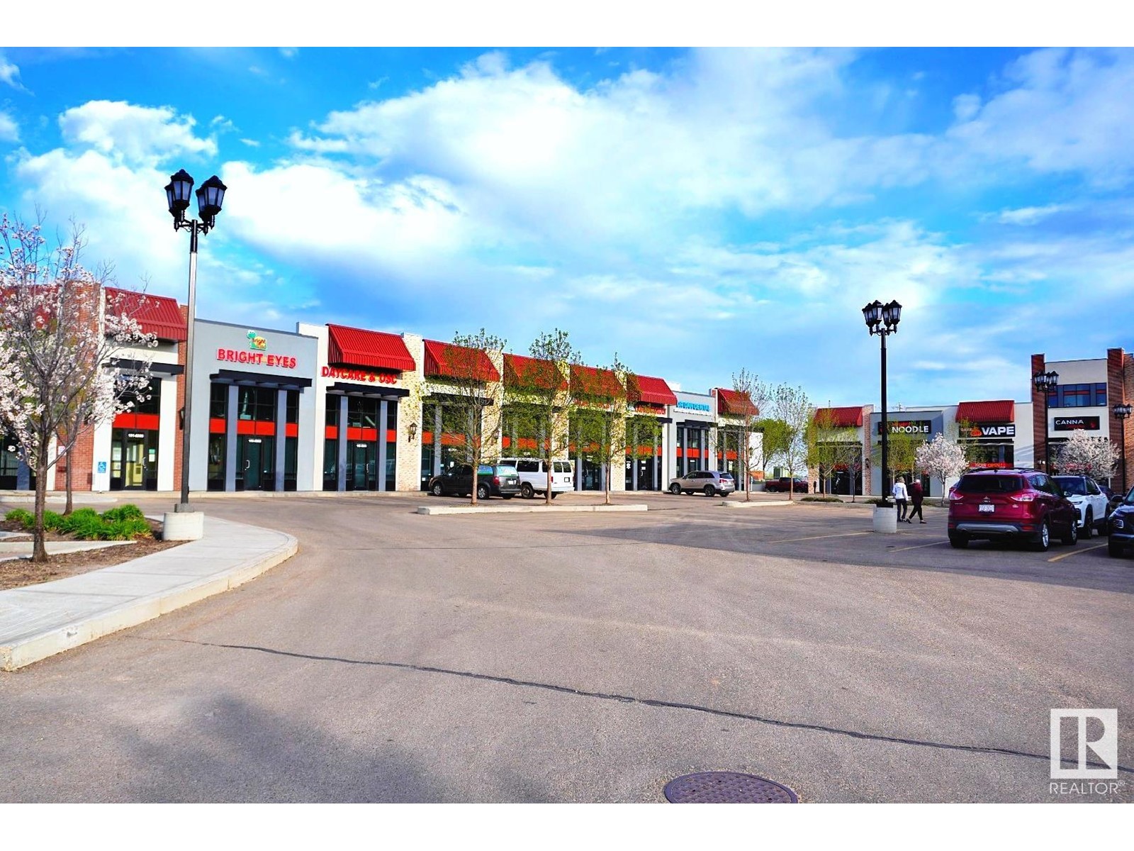 #110 5305 Magasin AV