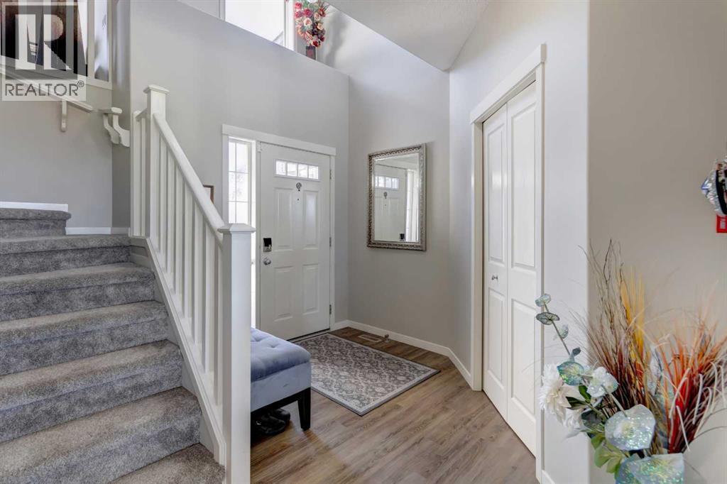 143 Cougarstone Court SW