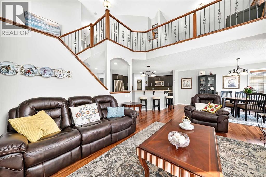 209 Crystal Green Point