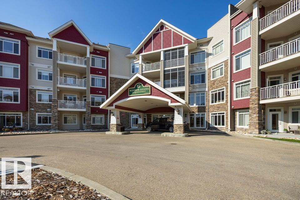 #205 511 QUEEN ST