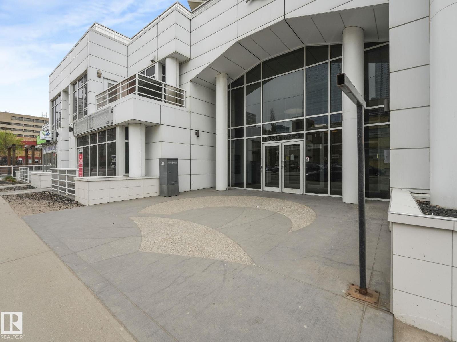 #801 10388 105 ST NW