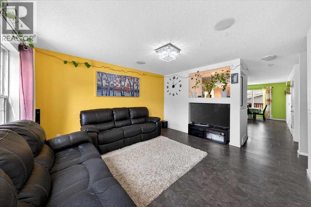 244 Silverado Range View SW