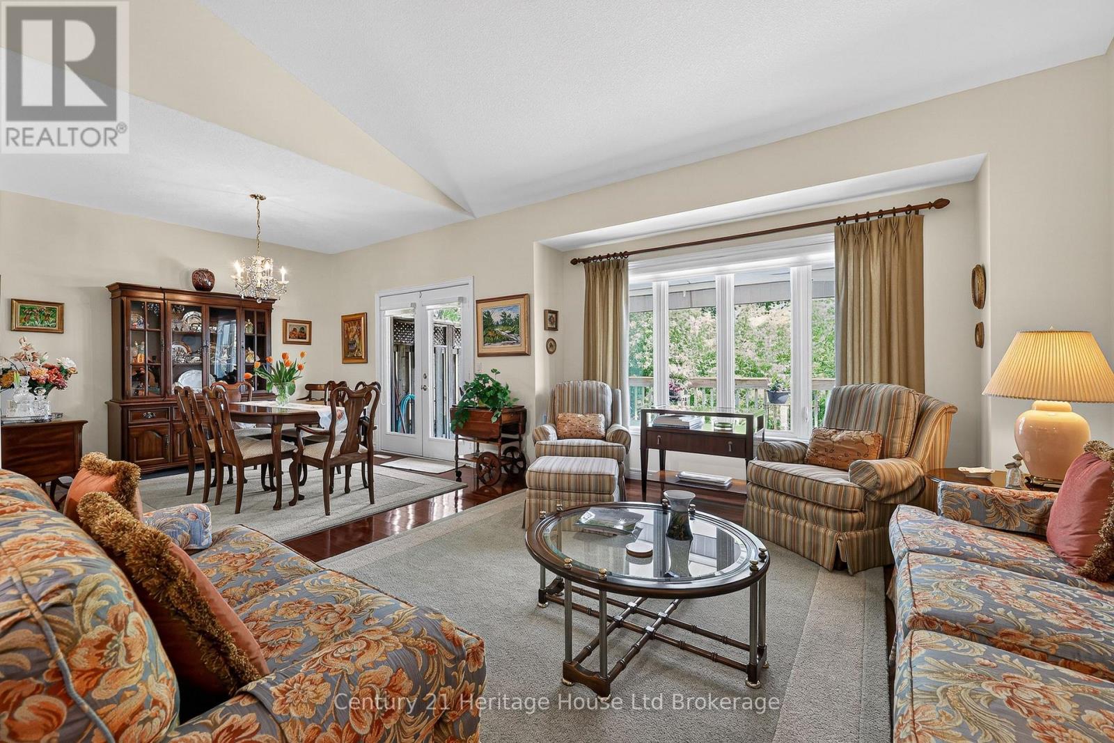 16 - 500 LAKEVIEW DRIVE