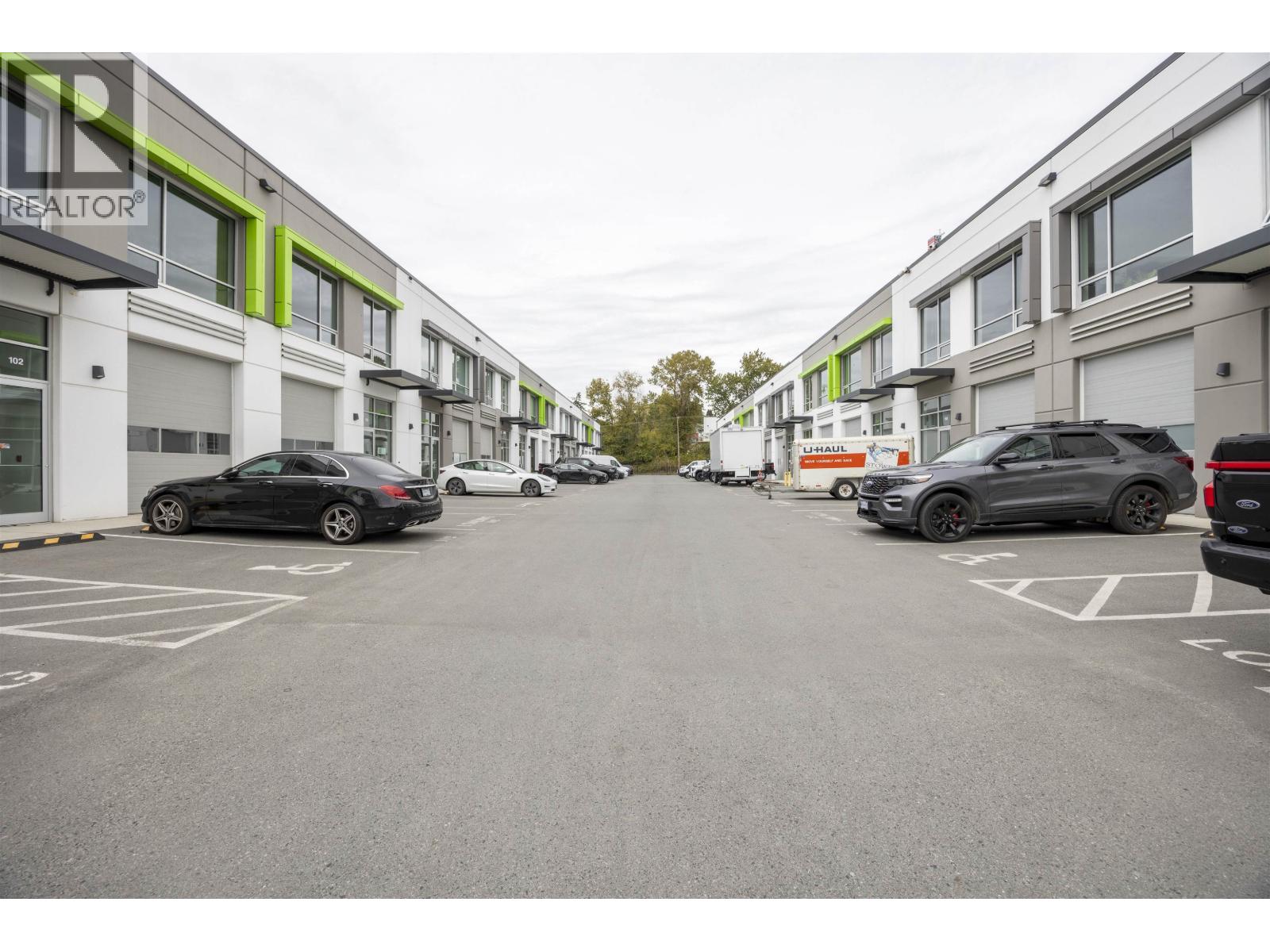 155 951 E KENT AVENUE