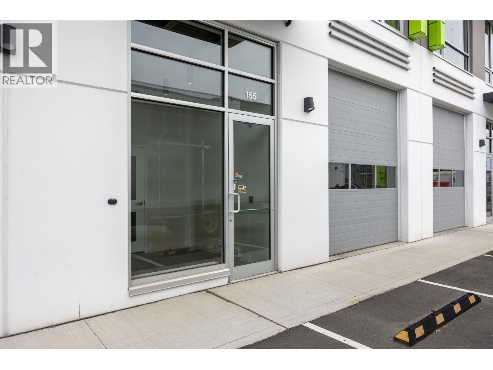 155 951 E KENT AVENUE