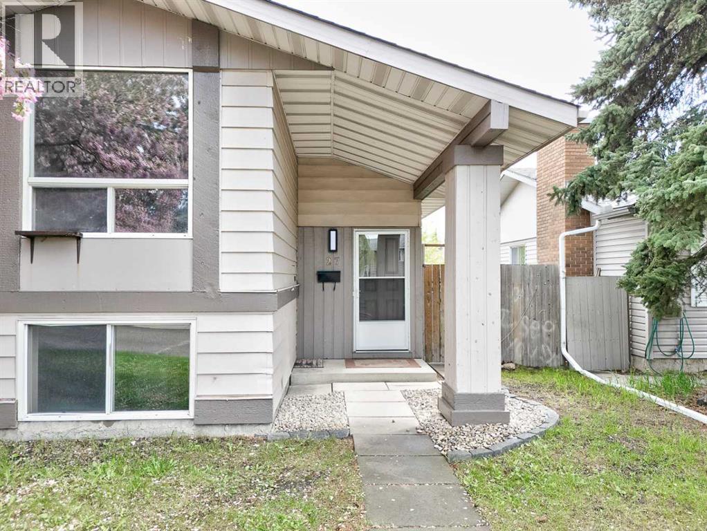 27 Dovely Way SE