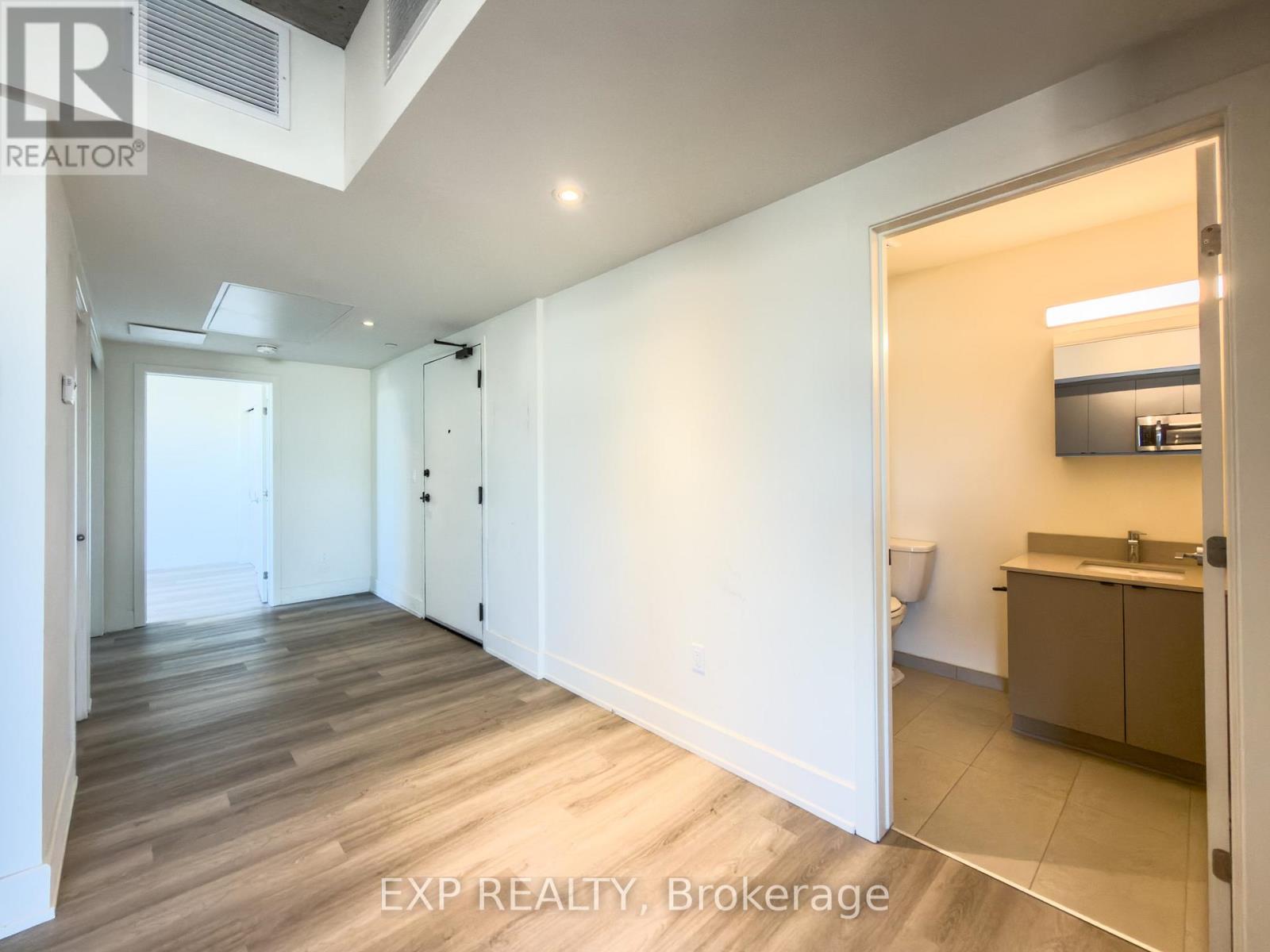 708 - 770 SOMERSET STREET W