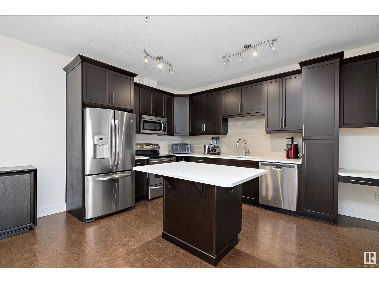 #151 6079 MAYNARD WY NW