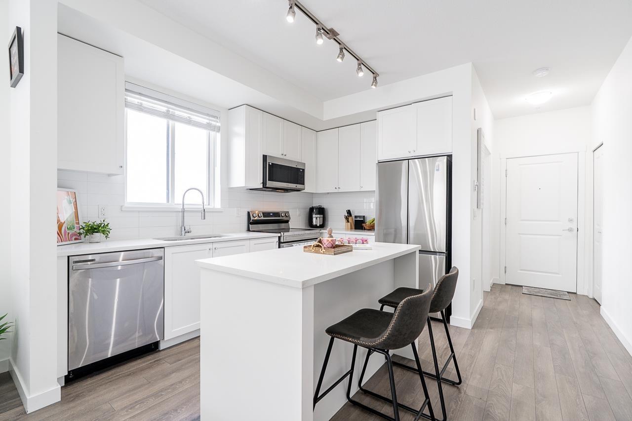 412 15848 FRASER HIGHWAY